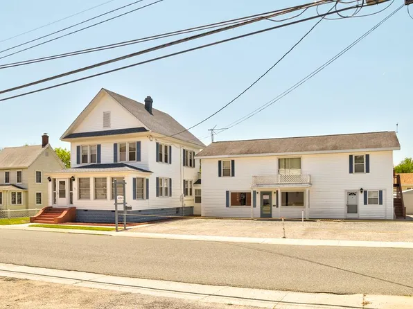 6294 Cropper St, Chincoteague, VA 23336