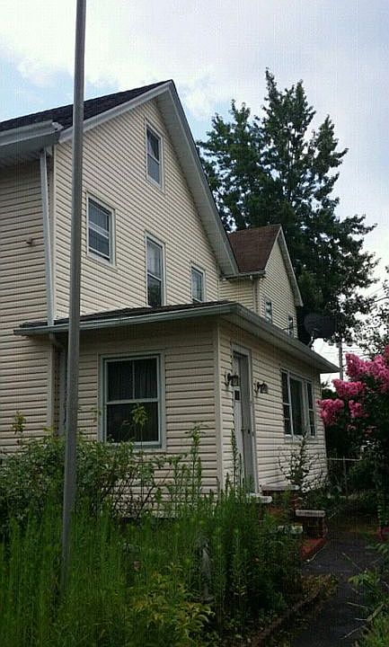 1st image of 2 Lakewood Dr