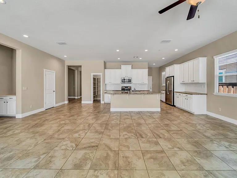 1914 Balsam Ct — Photo 17