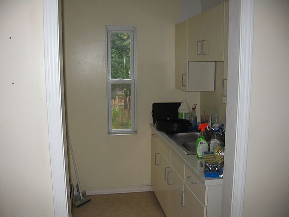 3rd image of 43 Sawin Ave APT 3