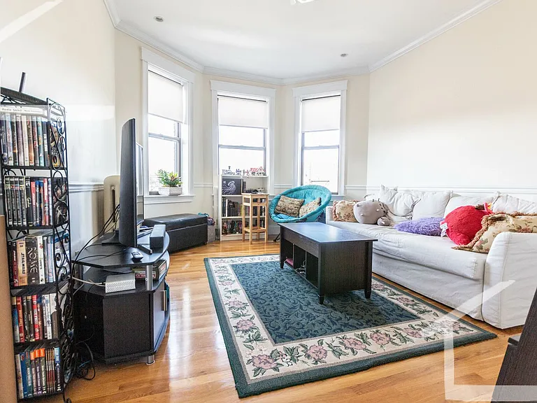1360 Commonwealth Ave #5D — Photo 9