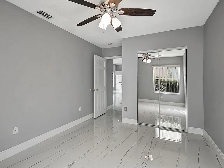 4190 Bahia Isle Cir — Photo 31