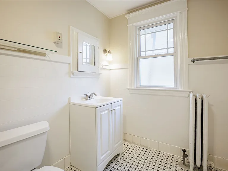 326 Barrington St #2 — Photo 31