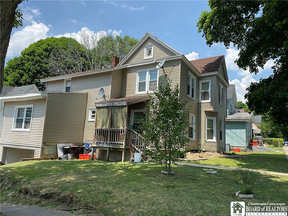1st image of 901 Prendergast Ave