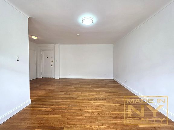 4th image of 64-41 Saunders St #4141
