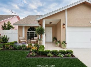 7927 NW 50th St, Lauderhill, FL 33351