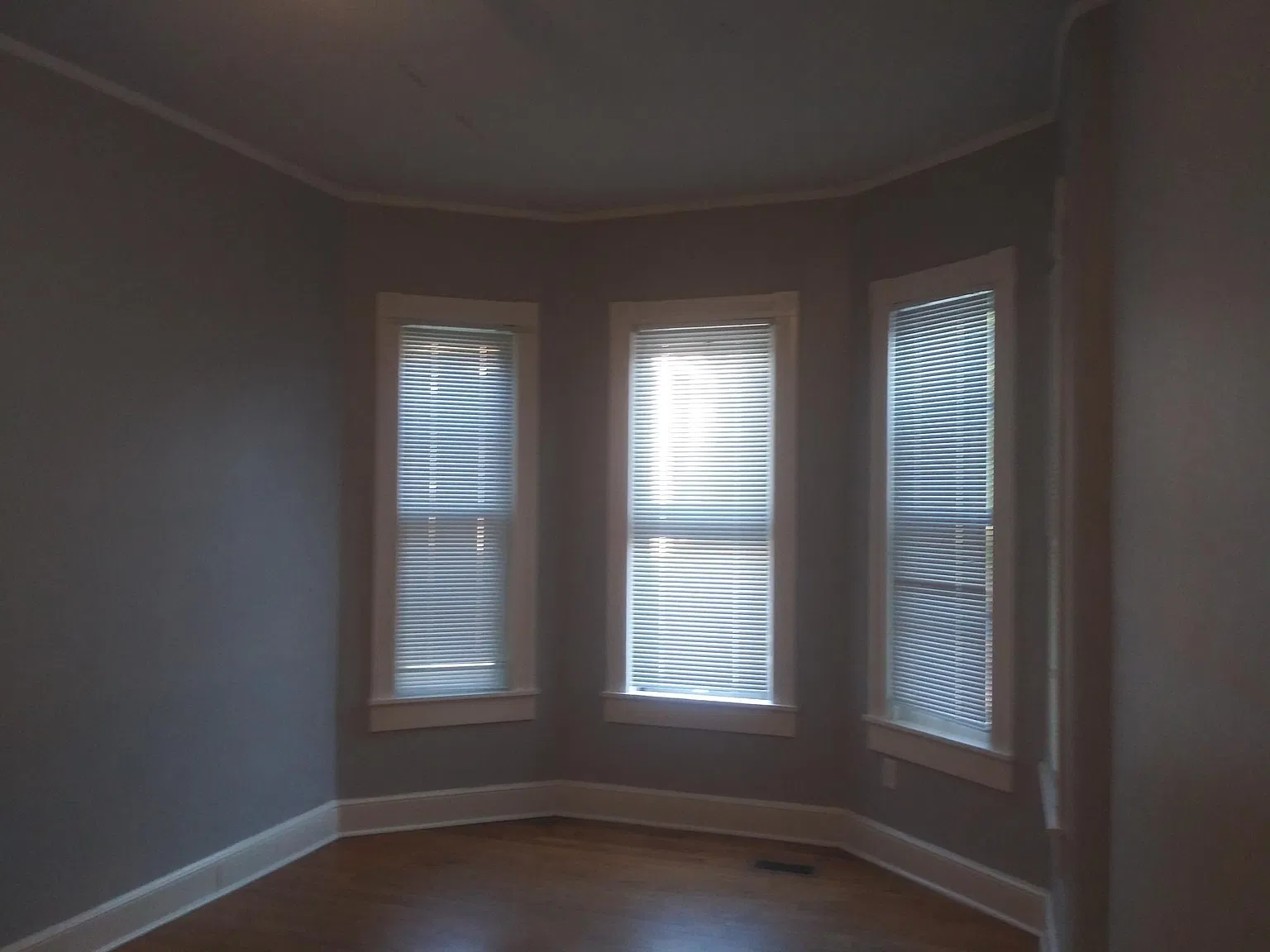 2 bed, 700 sqft, $1,100 — Photo 3