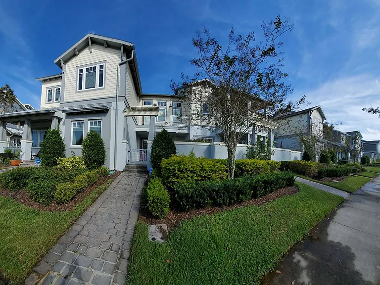 9025 Laureate Blvd — Photo 1