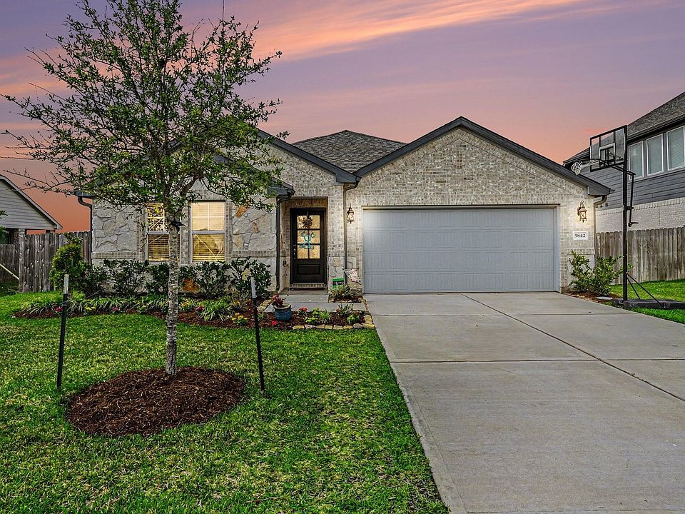 1st image of 5842 Wayne Way
