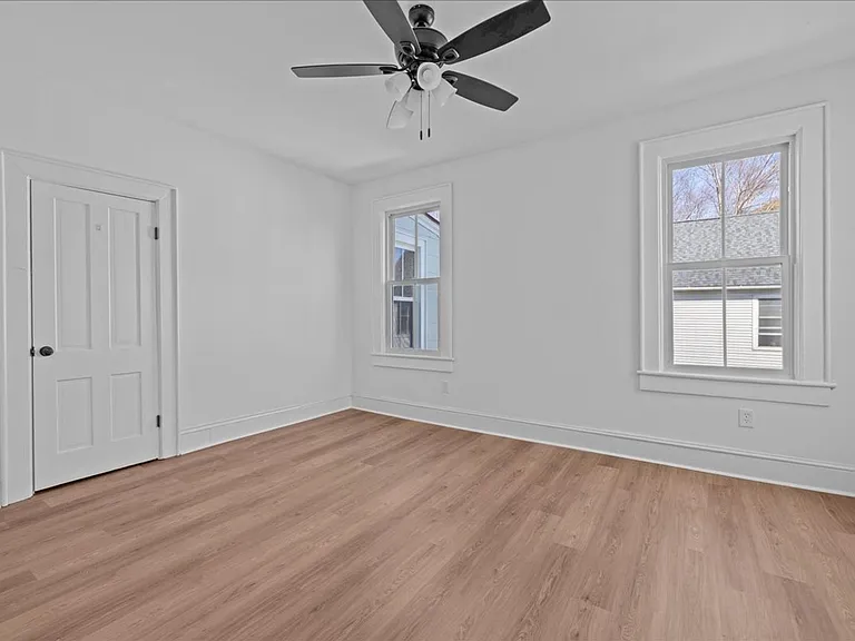 258 Maryland Ave — Photo 23