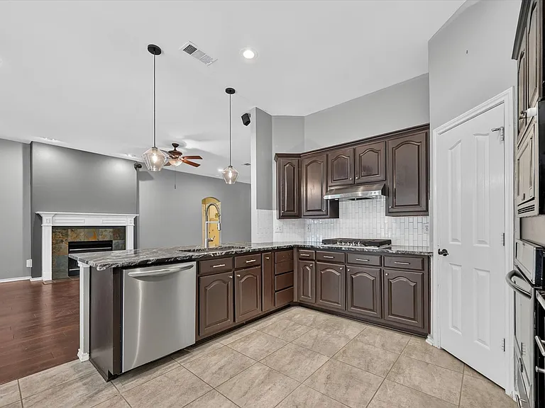 2720 Windstone Way — Photo 8
