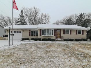 925 Northland Dr, Madison, WI 53704
