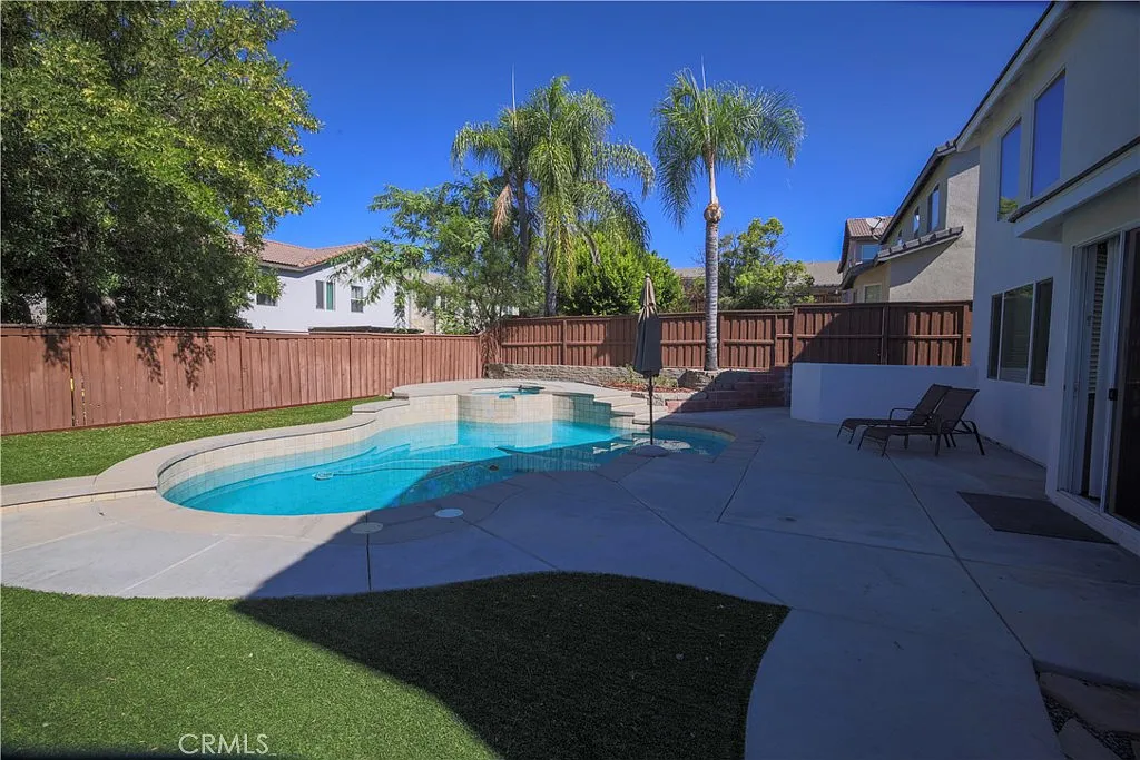 3 bed, 2.5 bath, 1512 sqft, $3,100 — Photo 4