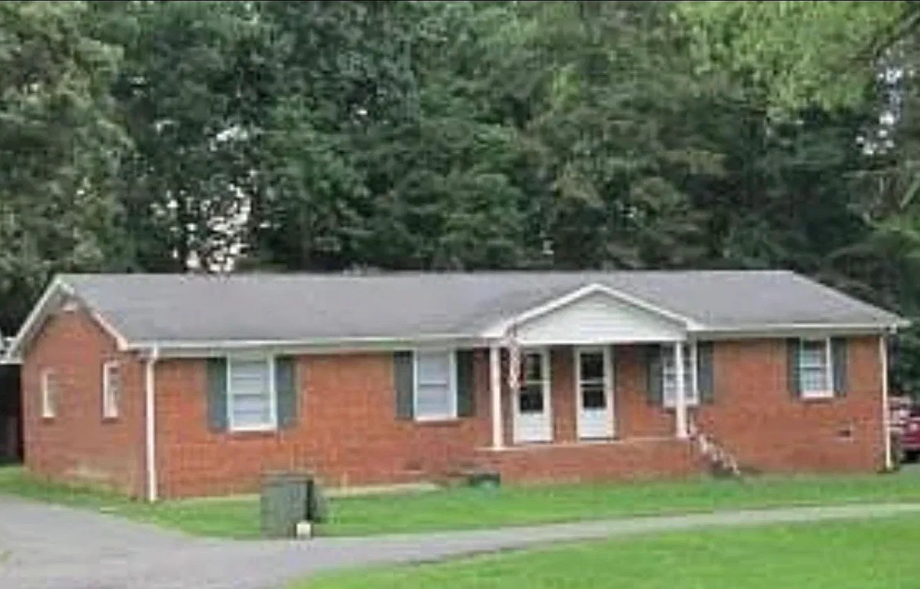 Hinkle Ln, Lexington — Photo 1