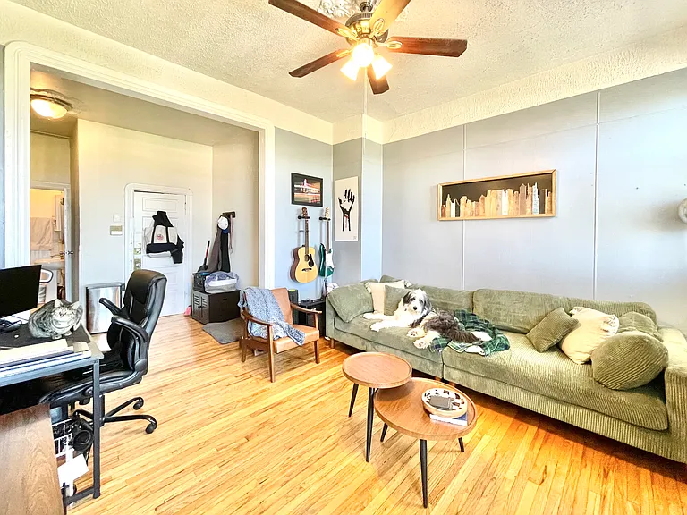 1359 W Chicago Ave #C2 — Photo 4