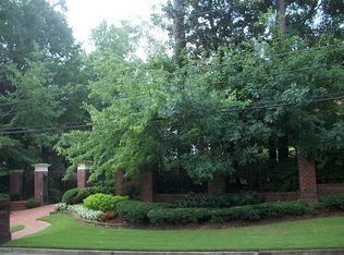 866 Heards Ferry Rd, Sandy Springs, GA 30328