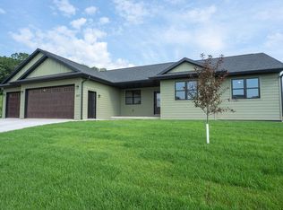 347 Southern Dr, Holmen, WI 54636