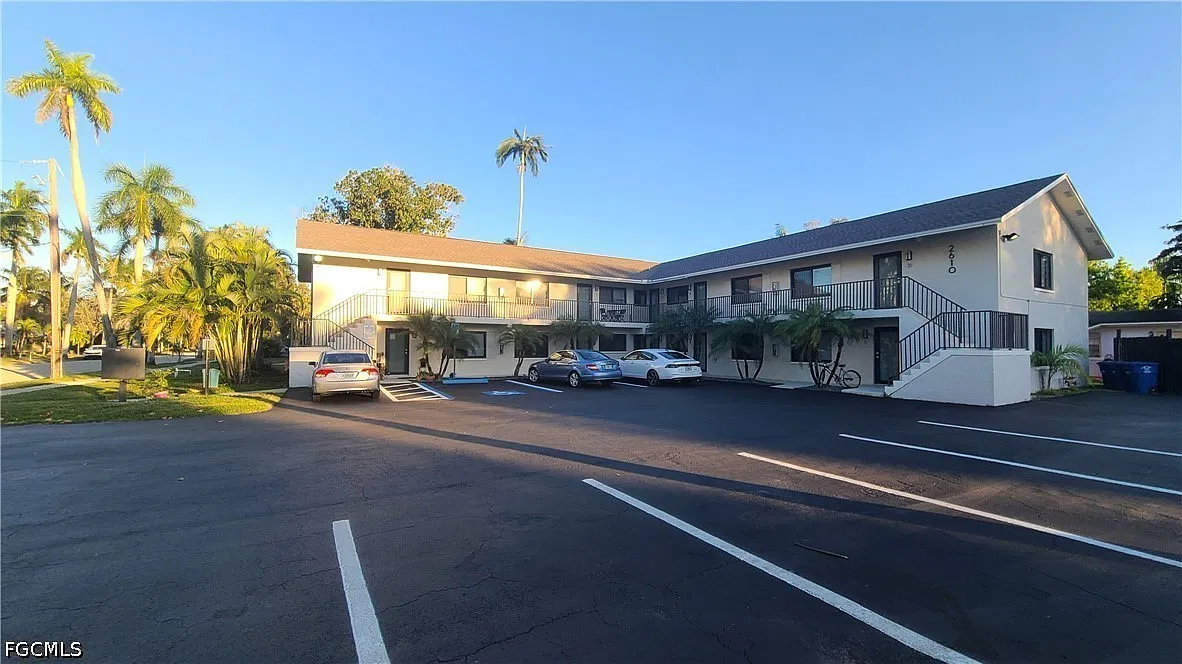 2 bed, 1.0 bath, 800 sqft, $1,600 — Photo 4