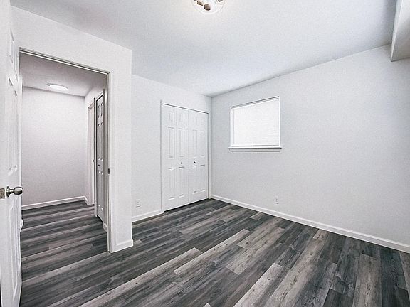 5th image of 3901 N Averill Ave #302
