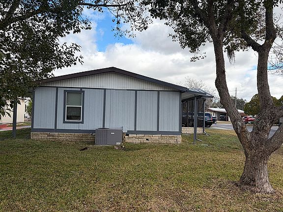 2nd image of 34448 Countryside Dr