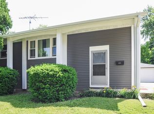 (Undisclosed Address), Waukegan, IL 60087