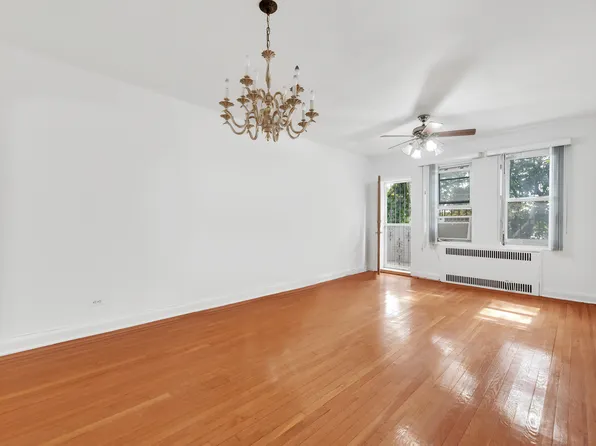 1620 Avenue I image 4 of 14