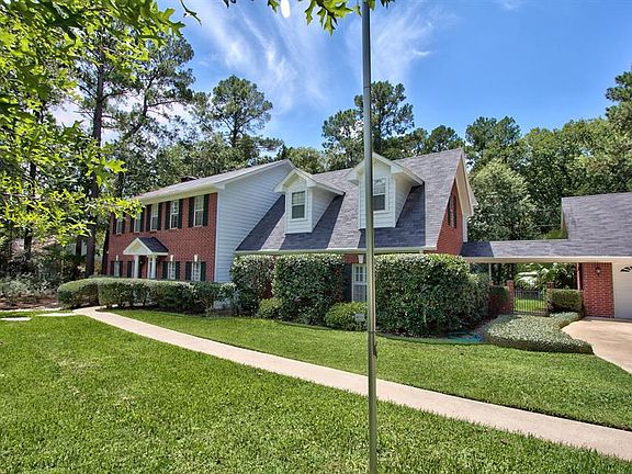 4th image of 501 Carriage Dr