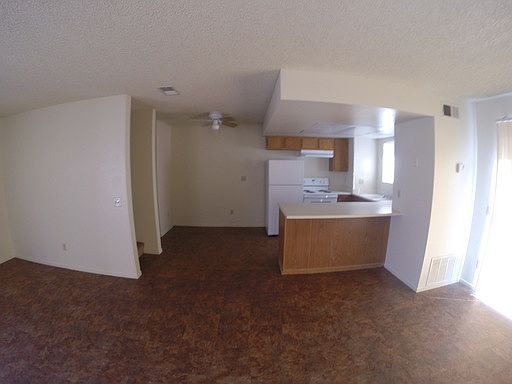 5th image of 77925 Dudley Dr