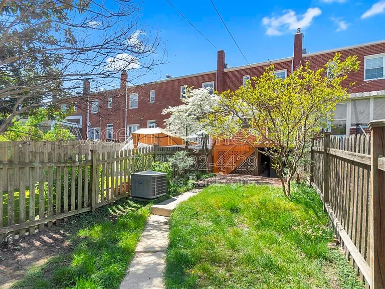 712 S Alfred St — Photo 30