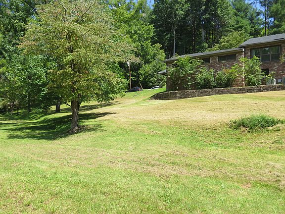 3rd image of 842 Ivy Hill