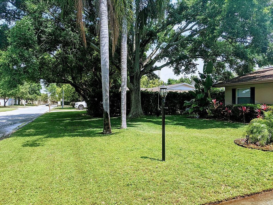 2nd image of 11475 Cardinal Way