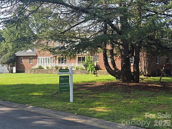 4th image of 5914 Hanna Ct