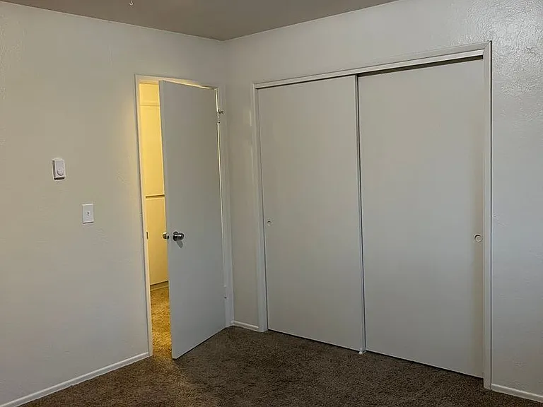 Summerwood Apartments — Photo 14