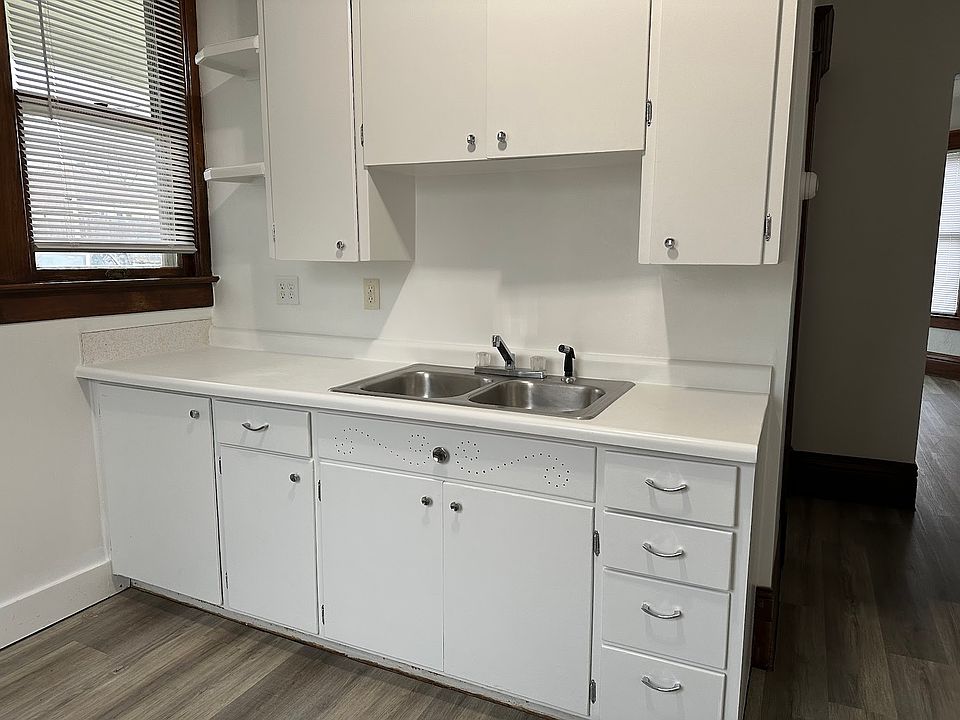 802 Main St 1, Williston, ND 58801 Zillow