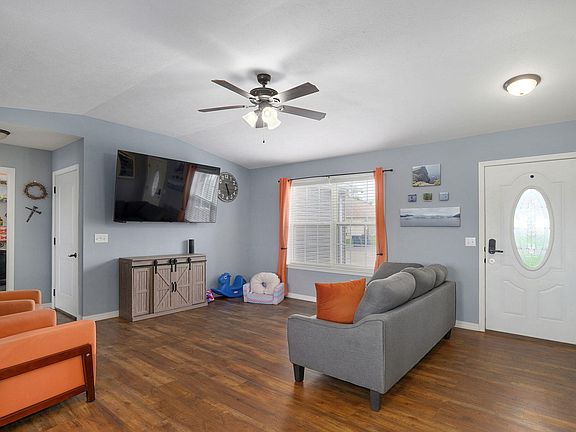 5th image of 181 Ponderosa Pine Court