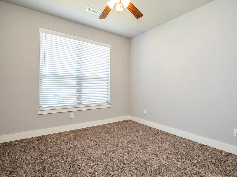 214 Alder St — Photo 12