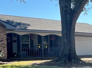 419 Crestwood St, Lake Charles, LA 70605