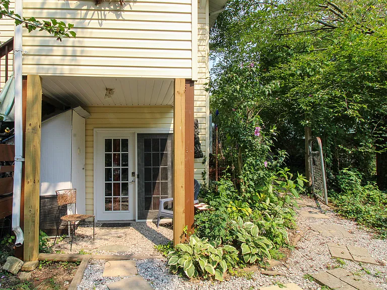 32 Balm Grove Ave #B — Photo 13