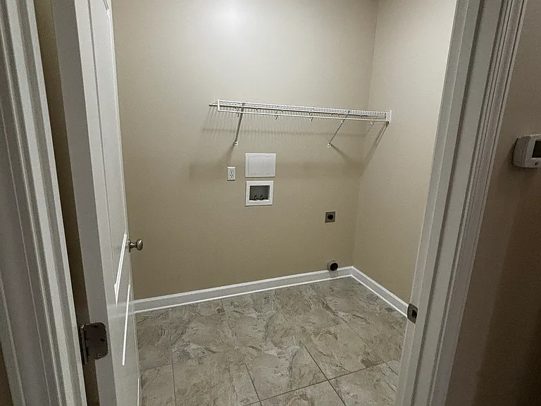 121 Tanglewood Dr — Photo 10