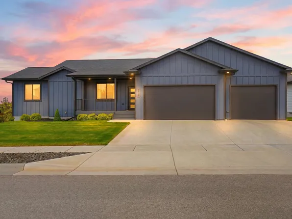5924 Cloud Peak Dr, Rapid City, SD 57702