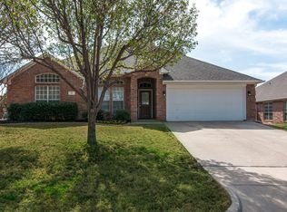 11 Losana Ct, Mansfield, TX 76063