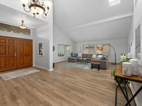 1825 Hummock Ln, Encinitas, CA 92024