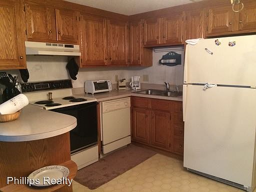 2nd image of 1202 Tiffany Ln