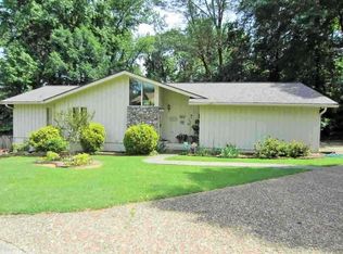 2003 Turkey Track St, Benton, AR 72019