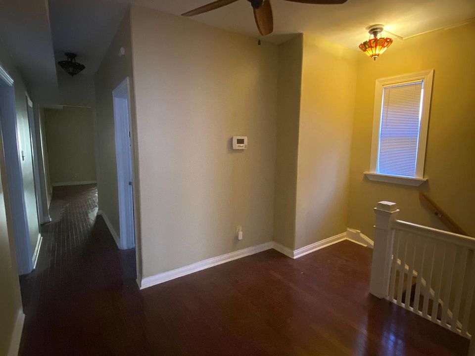 Foyer in apartment