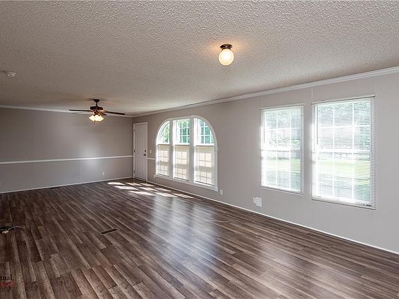5th image of 552 Deer Park Dr