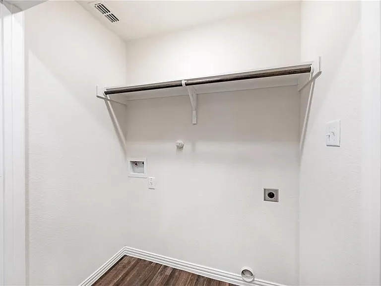 1005 Dawson St — Photo 6