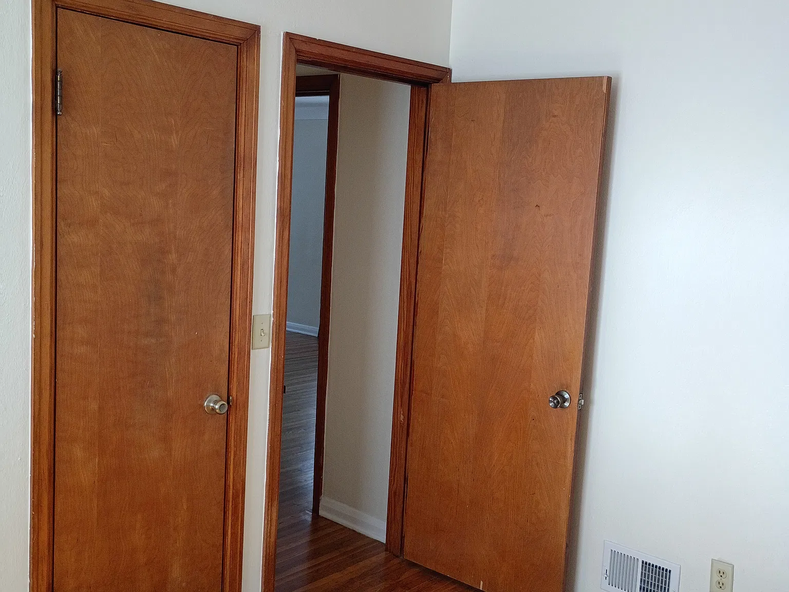 3 bed, 1125 sqft, $1,300 — Photo 4