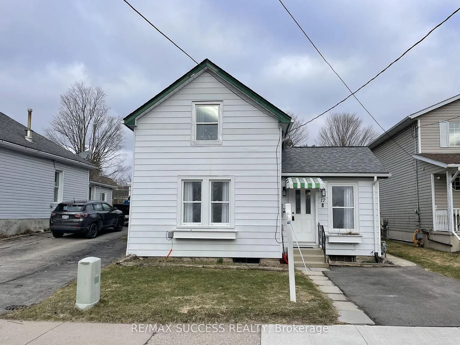 3 bed, $2,200 — Photo 2