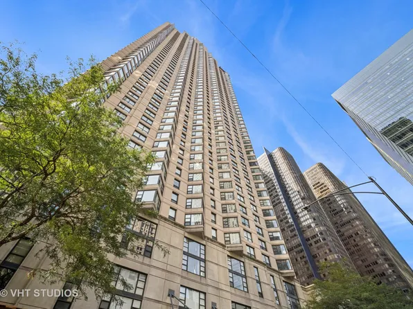 401 E Ontario St APT 2110, Chicago, IL 60611